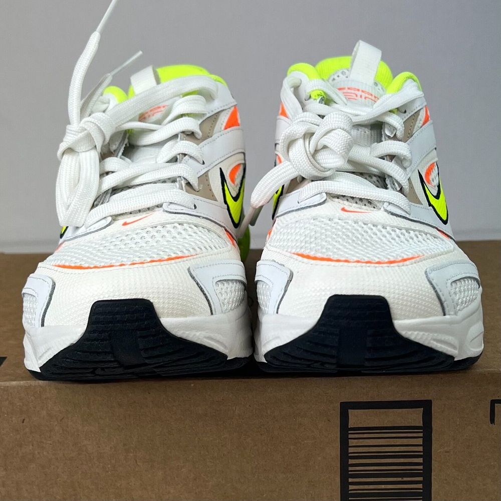 Nike Womens Zoom Air Fire Summit CW3876-104 White Volt Swoosh Running Shoes Sz 8 - Picture 3 of 9